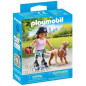 Playmobil patinadora with retriever