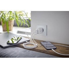 Intenso POWER ADAPTER 1XUSB-A 2XUSB-C 7806512 Universale Bianco AC Ricarica rapida Interno