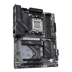 GIGABYTE X870 GAMING WIFI6 Scheda Madre - Supporta CPU AMD Ryzen 9000, 8+2+2 fasi VRM, fino a 8000MHz DDR5 (OC), 1xPCIe 5.0 +