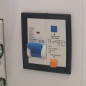 Armario rack de seguridad phasak montado con ruedas goma 30 compart. para portatil tablet y smartphone blanco - azul