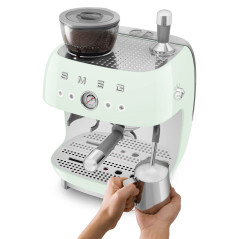 Smeg Macchina da Caffè Espresso Manuale con macinacaffè integrato 50's Style – Verde Pastello LUCIDO – EGF03PGEU